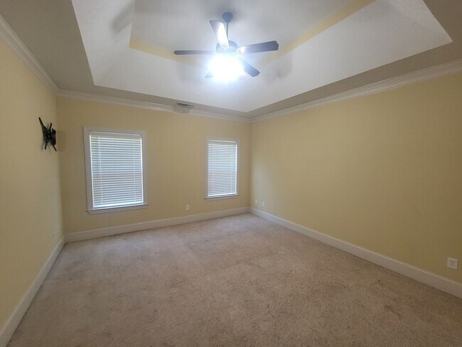 Building Photo - 1010 Barrett Dr