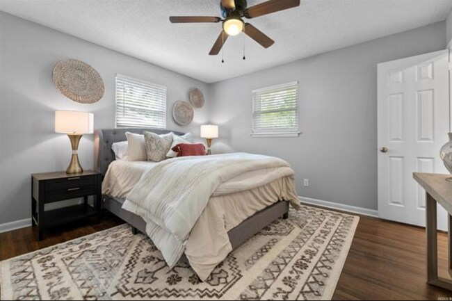 Building Photo - 6505 Chippewa Dr