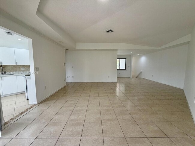 Building Photo - 9658 SW 138th Ave