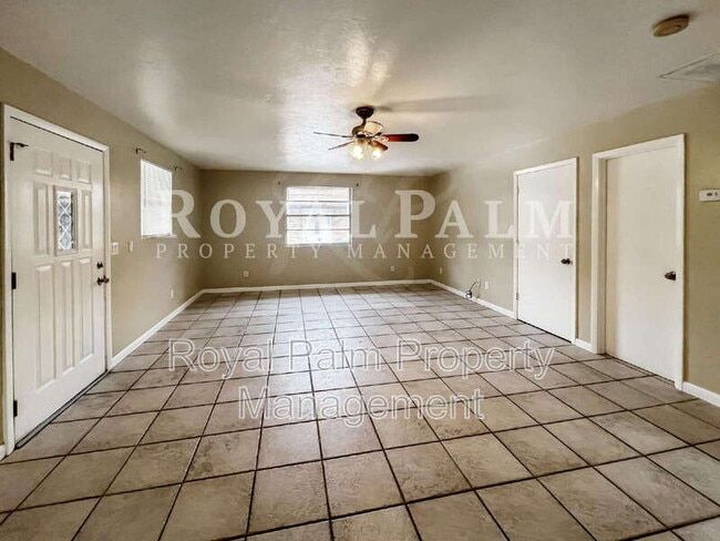 Building Photo - 27917 Washington St