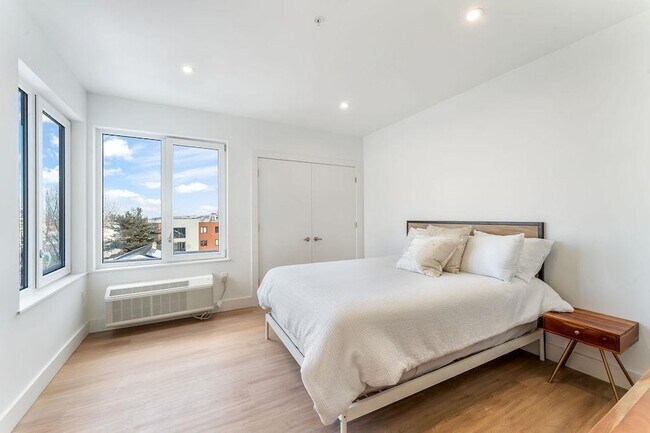 Building Photo - 3309 Liberty Ave