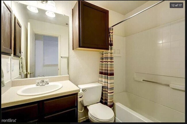 Building Photo - 3 br, 2.5 bath House - 11900 Lima Drive