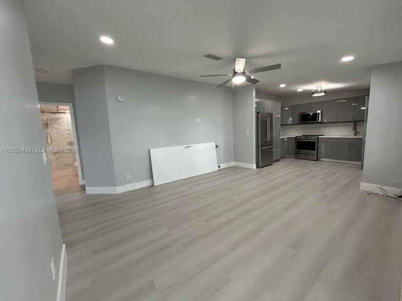 Building Photo - 740 NW 219th Ave