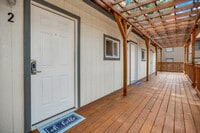 Building Photo - 905 W Abram St