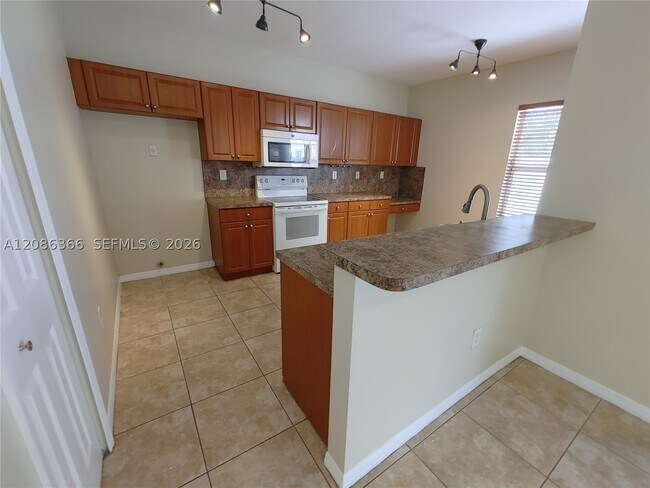 Building Photo - 15243 SW 28th Terrace