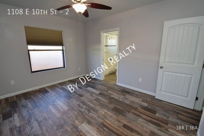 Building Photo - Modern 3 Bed 3 Bath - Less than 1 Mile to ...