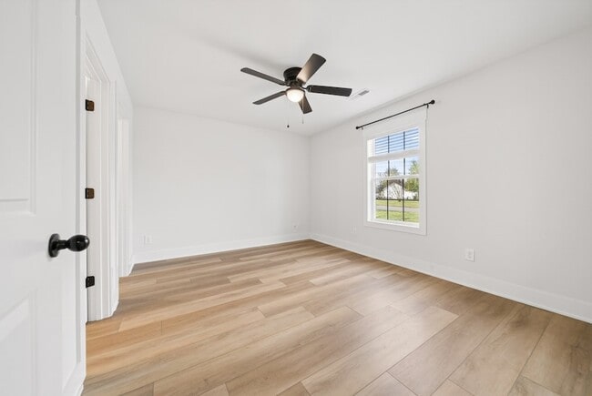 Building Photo - 101 Gibson St