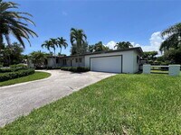 Building Photo - 15400 SW 84th Ave