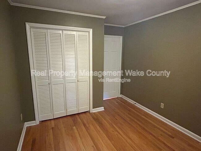 Building Photo - 4500 Connell Dr