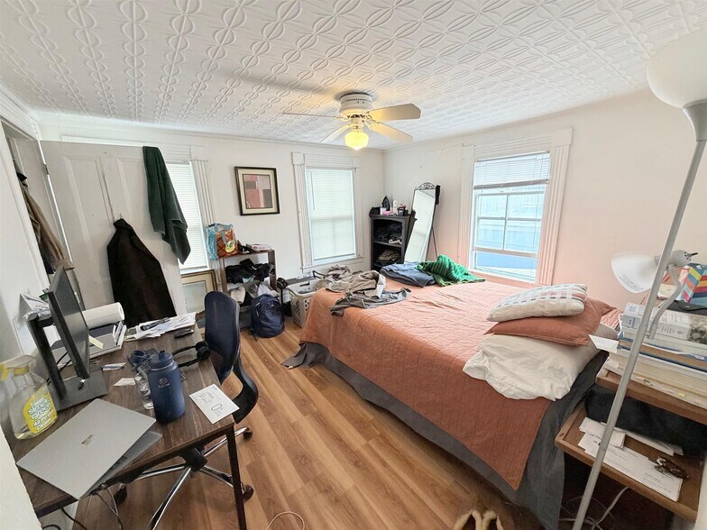 Building Photo - 6 Marie Ave