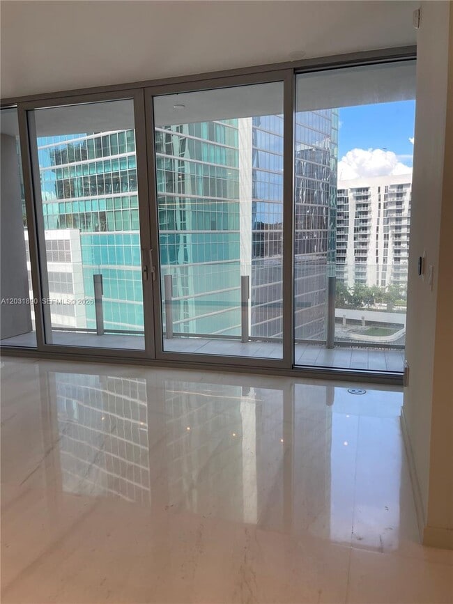 Building Photo - 300 Biscayne Blvd Way