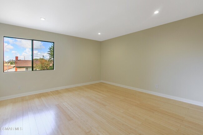 Building Photo - 2641 Calle Abedul