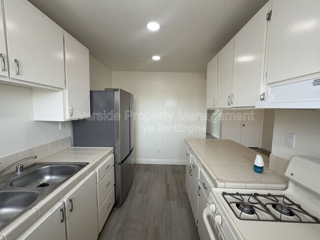 Building Photo - 2255 Cahuilla St