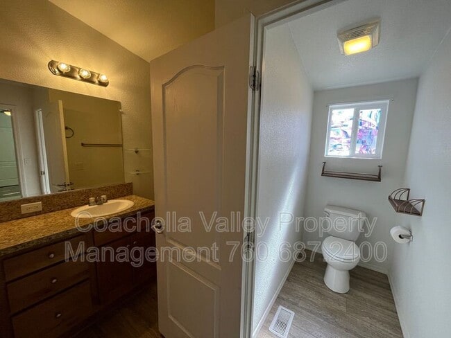 Building Photo - 15300 Palm Dr