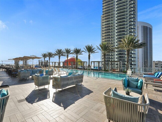 Building Photo - 4111 S Ocean Dr