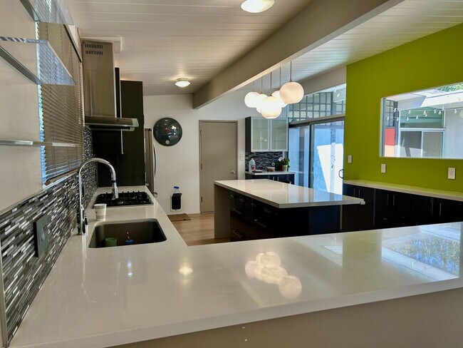 Building Photo - Updated Willow Glen Eichler
