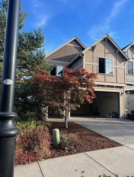 Building Photo - 13392 SE Autumnwood Ln