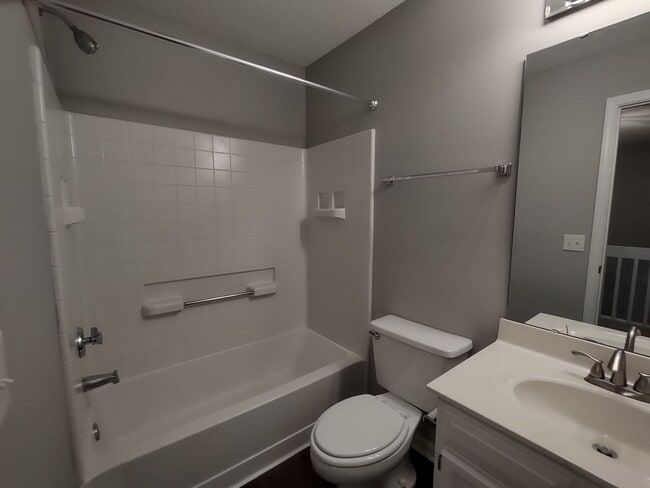 Building Photo - Move In Ready Townhome located in the Pres...