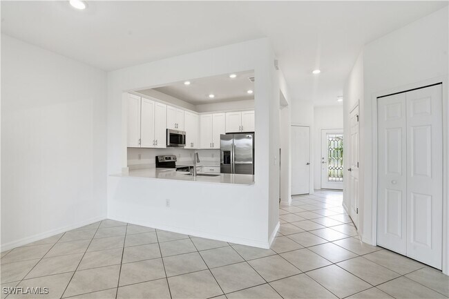 Building Photo - 2870 Blossom Wy