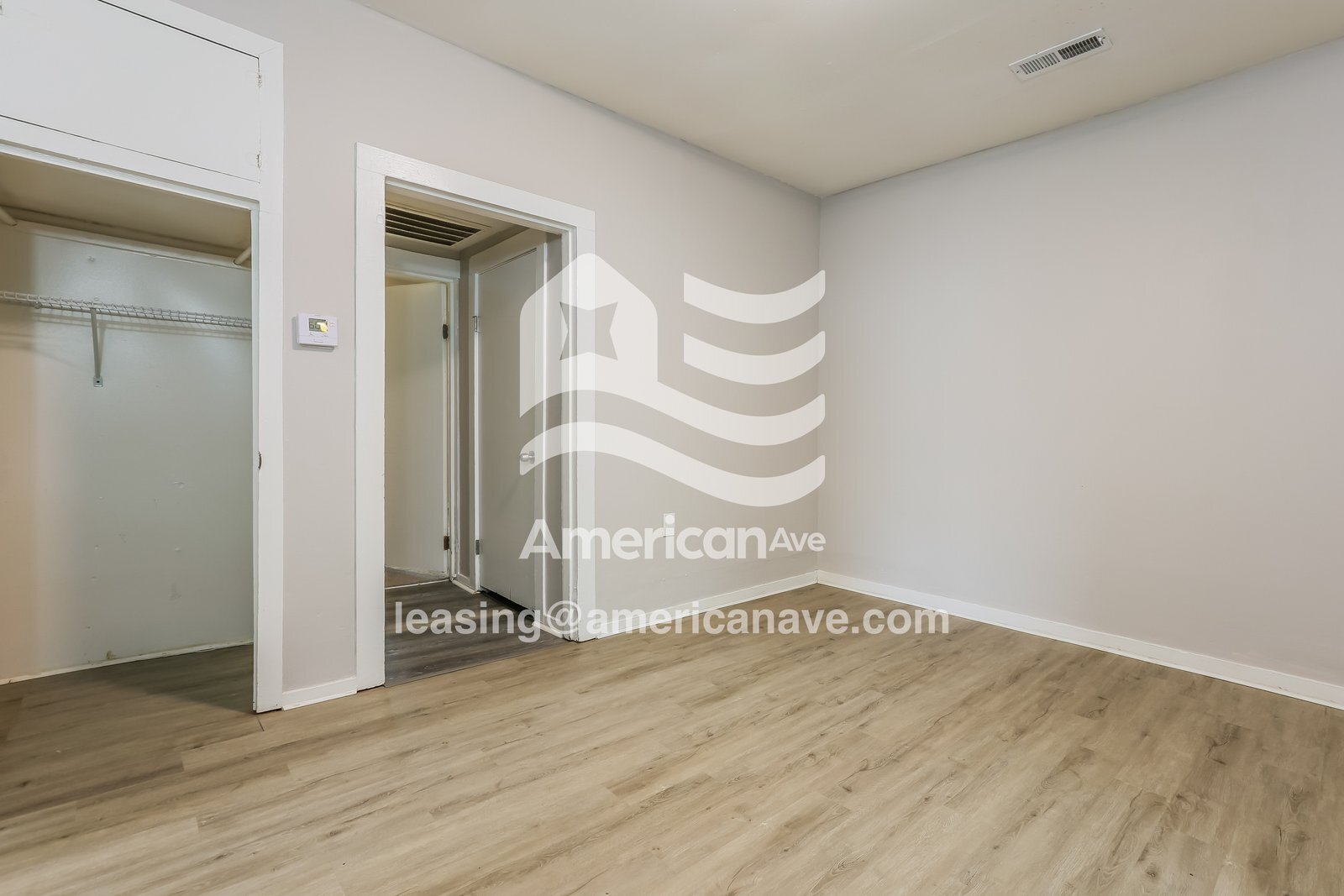 Building Photo - 524 W 35th St