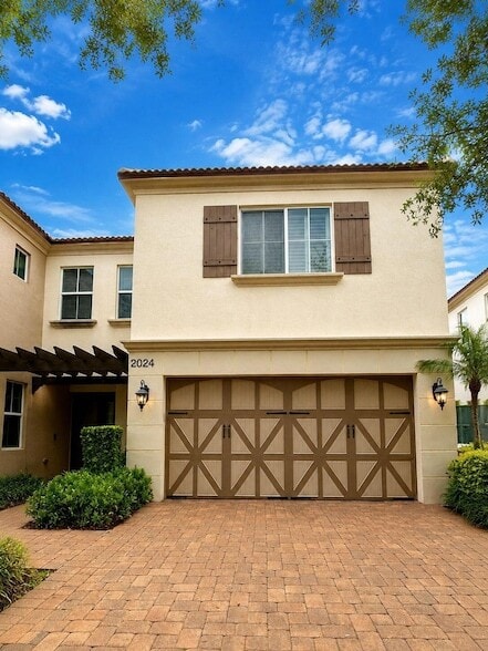 Building Photo - 2024 Foxtail View Ct