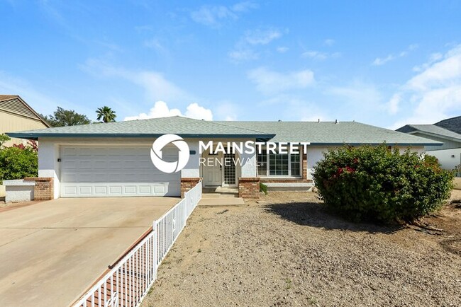 Primary Photo - 6202 W Sunnyside Dr