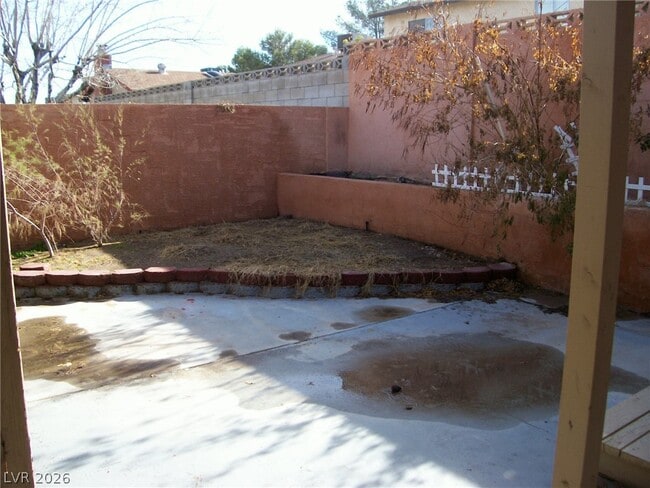 Building Photo - 6649 Fredonia Dr