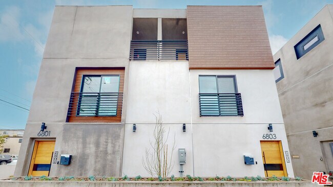 Building Photo - 6811 Gloria Ave