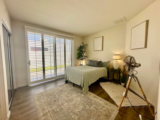 Building Photo - 57600 Interlachen