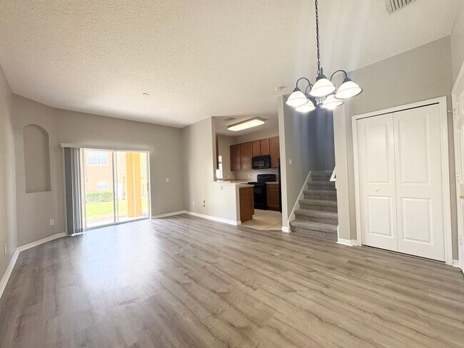 Building Photo - Gated 3B/2.5B Sanford Townhome ~ Fresh paint! ~ New flooring!