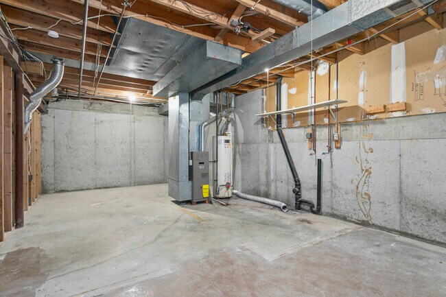 Building Photo - 561 NW Valleybrook Rd