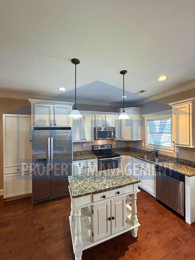 Building Photo - 109 Belle Chase Wy NE