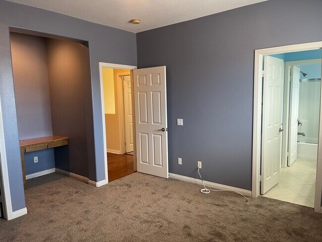 Building Photo - 32624 Juniper Berry Dr