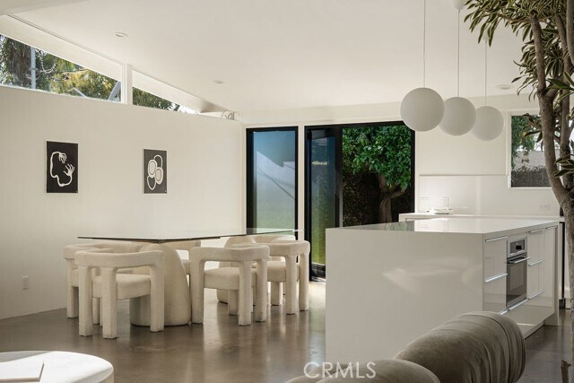 Building Photo - 2015 Irvine Ave