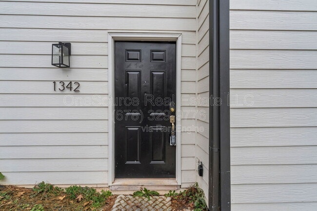 Building Photo - 1342 N Hampton Rd