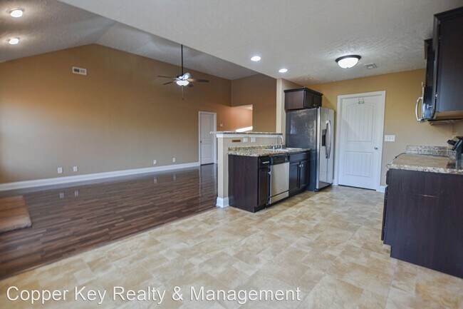 Building Photo - 3 br, 2 bath House - 979 Guinevere Court