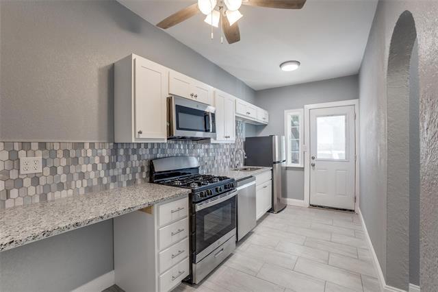 Building Photo - 320 W Canty St