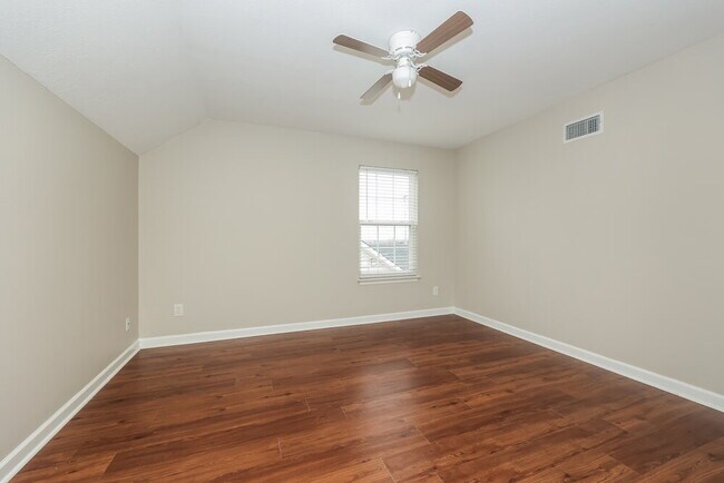 Building Photo - 146 Howard Woody Dr