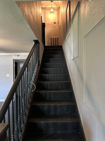 Stairway Entrance - 540 S Flannery Rd