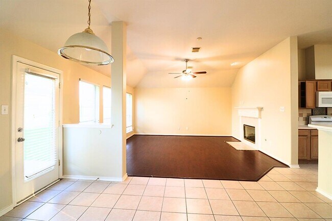 Building Photo - 11523 Glen Lake Dr
