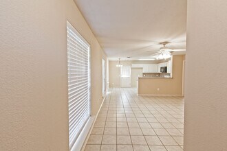 Building Photo - Duplex for lease with private backyard