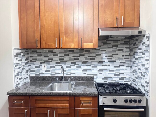 Building Photo - 160 Vroom St