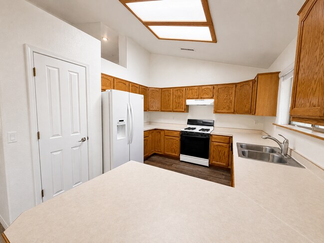 Building Photo - 353 Prescott Dr