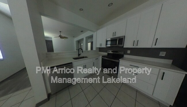 Building Photo - 1065 Viewpoint Way