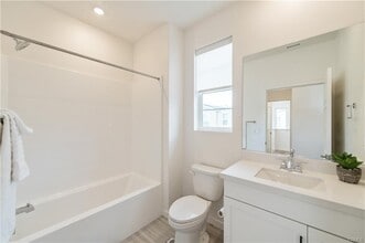 Building Photo - 136 Ruby Rd