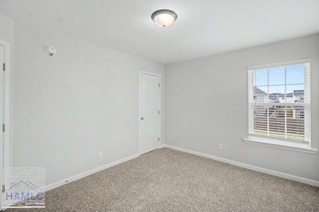 Building Photo - 319 Herty Ln