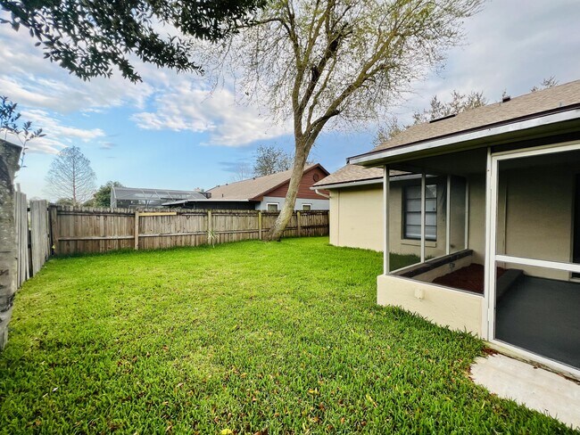 Building Photo - 1072 Gould Pl