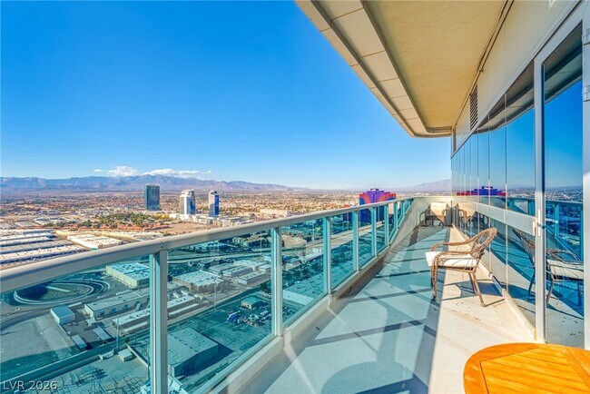 Building Photo - 4471 Dean Martin Dr