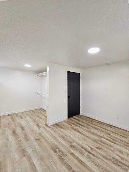 Building Photo - 610 W 5735 S