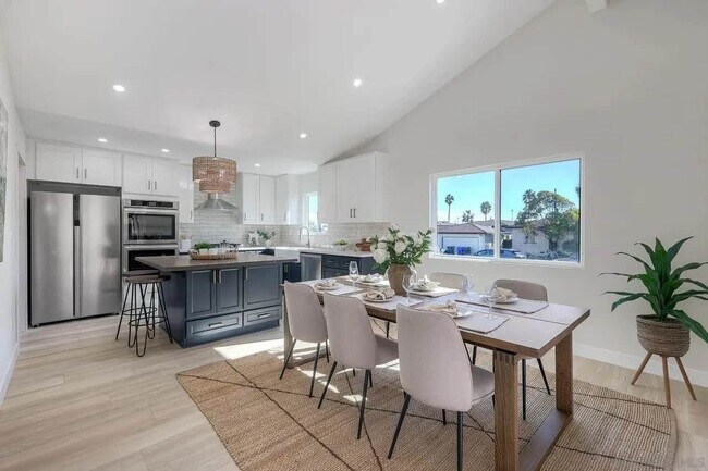 Building Photo - 436 Date Ave